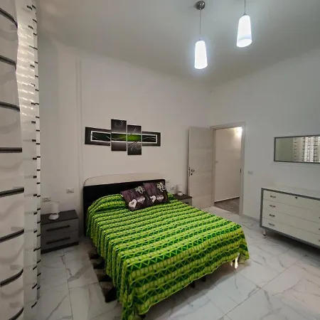 Amedeo Apartamento *