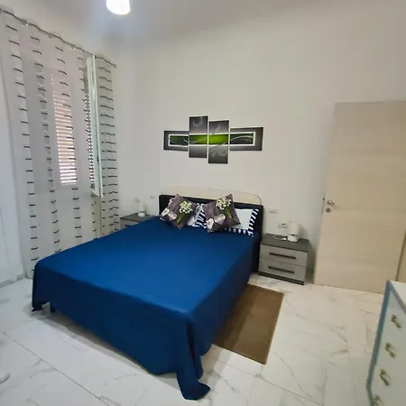 Amedeo Apartamento *