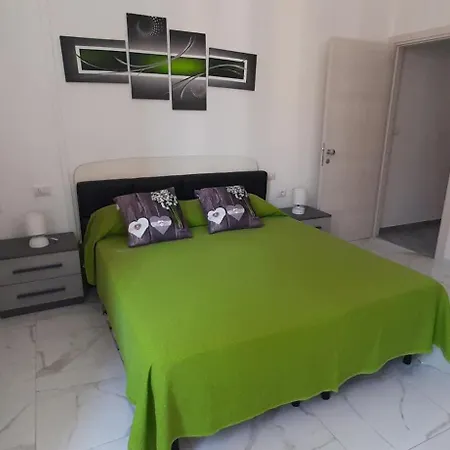Amedeo Apartamento *